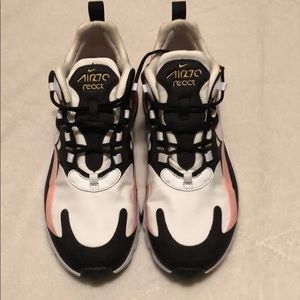 Nike Air70 React- Light Pink, White, Black size 10